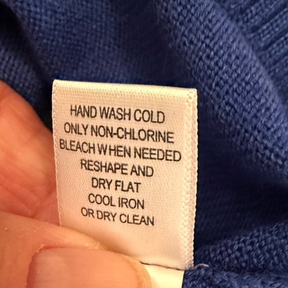 Banana Republic Men's Blue 100% Extra Fine Merino Wool Sweater - Picture 7 of 7